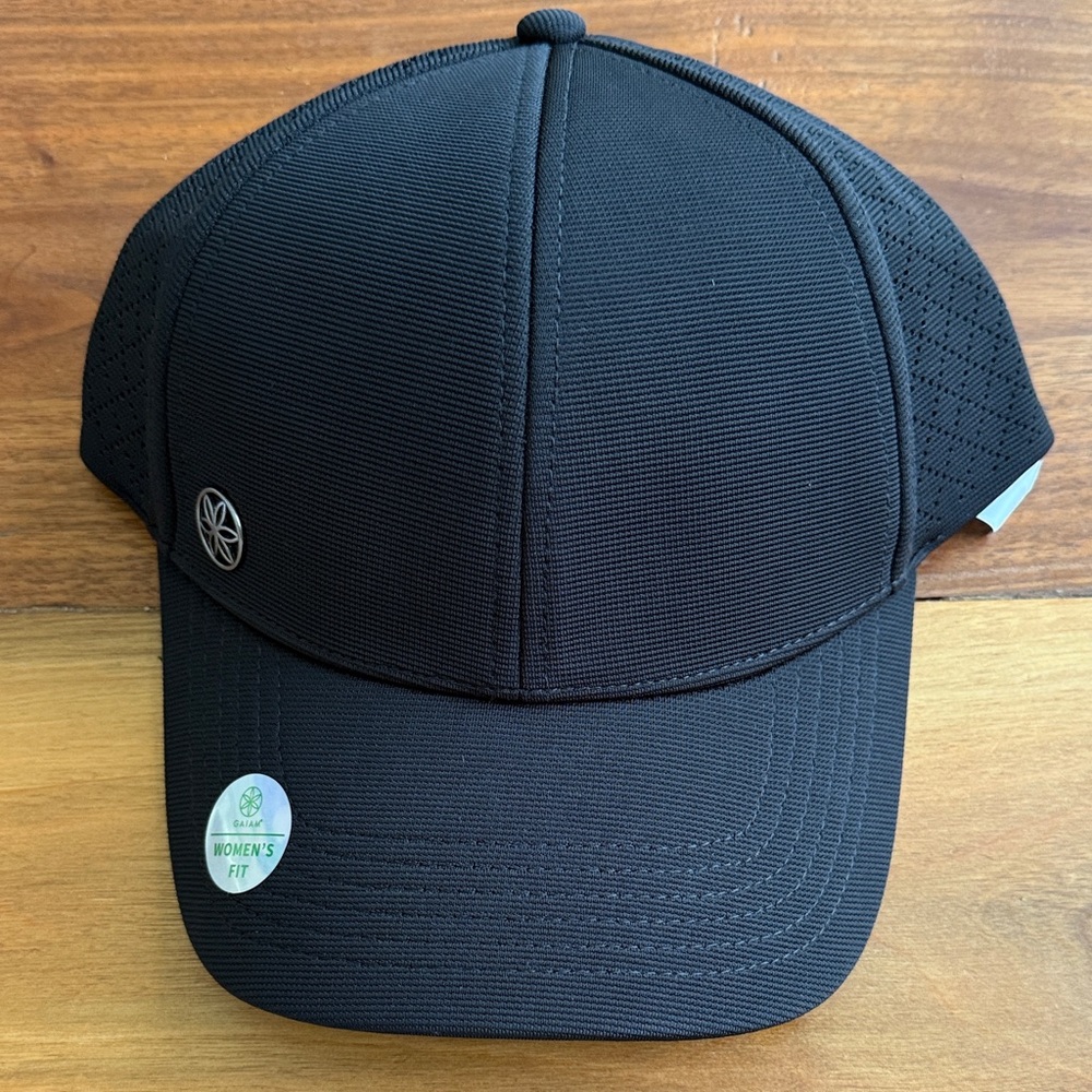 GAIAM Wander Breathable Geo Hat